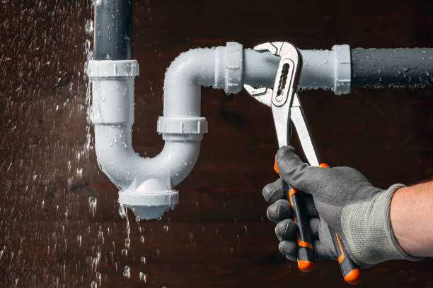 Professional Leak Detection technician working in Robertsville, OH